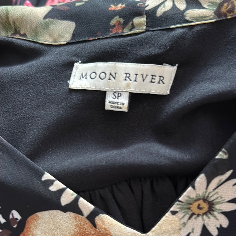 Moon River Orange and Pink Flutter Sleeve Blouse - Picture 3 of 3